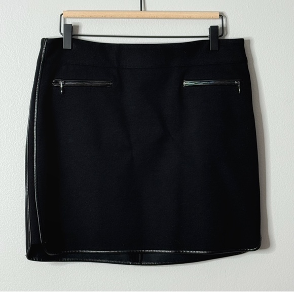 Banana Republic Mini Skirt Black Faux Leather Trim Zip Pockets Edgy Lined Sz 8 - Picture 12 of 12